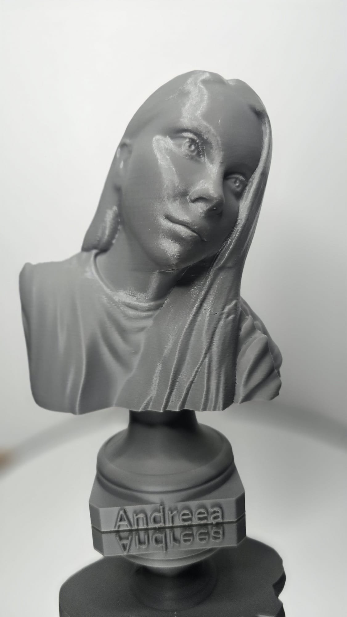 Bust Texture Grey