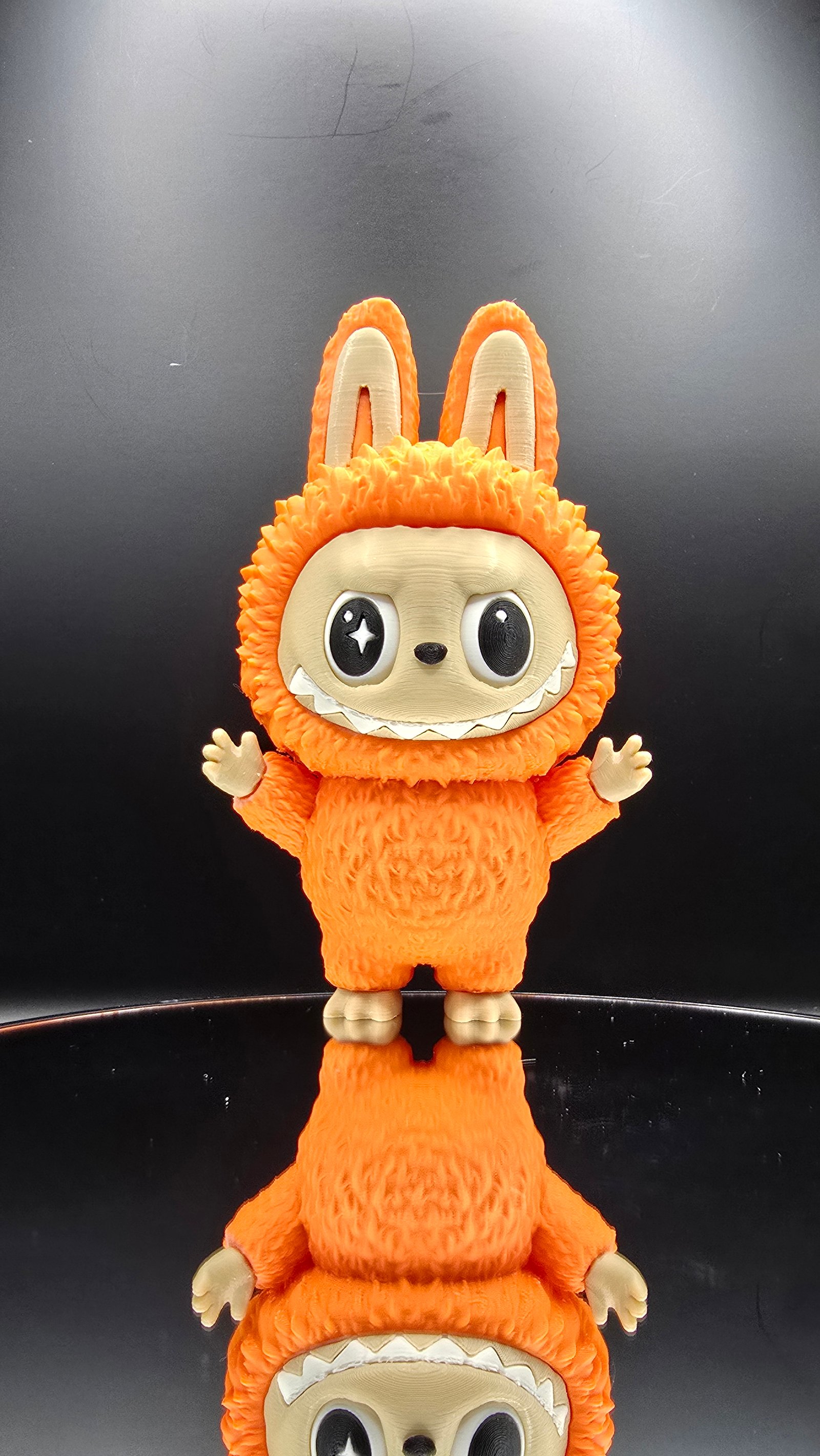 Preview Labubu Orange