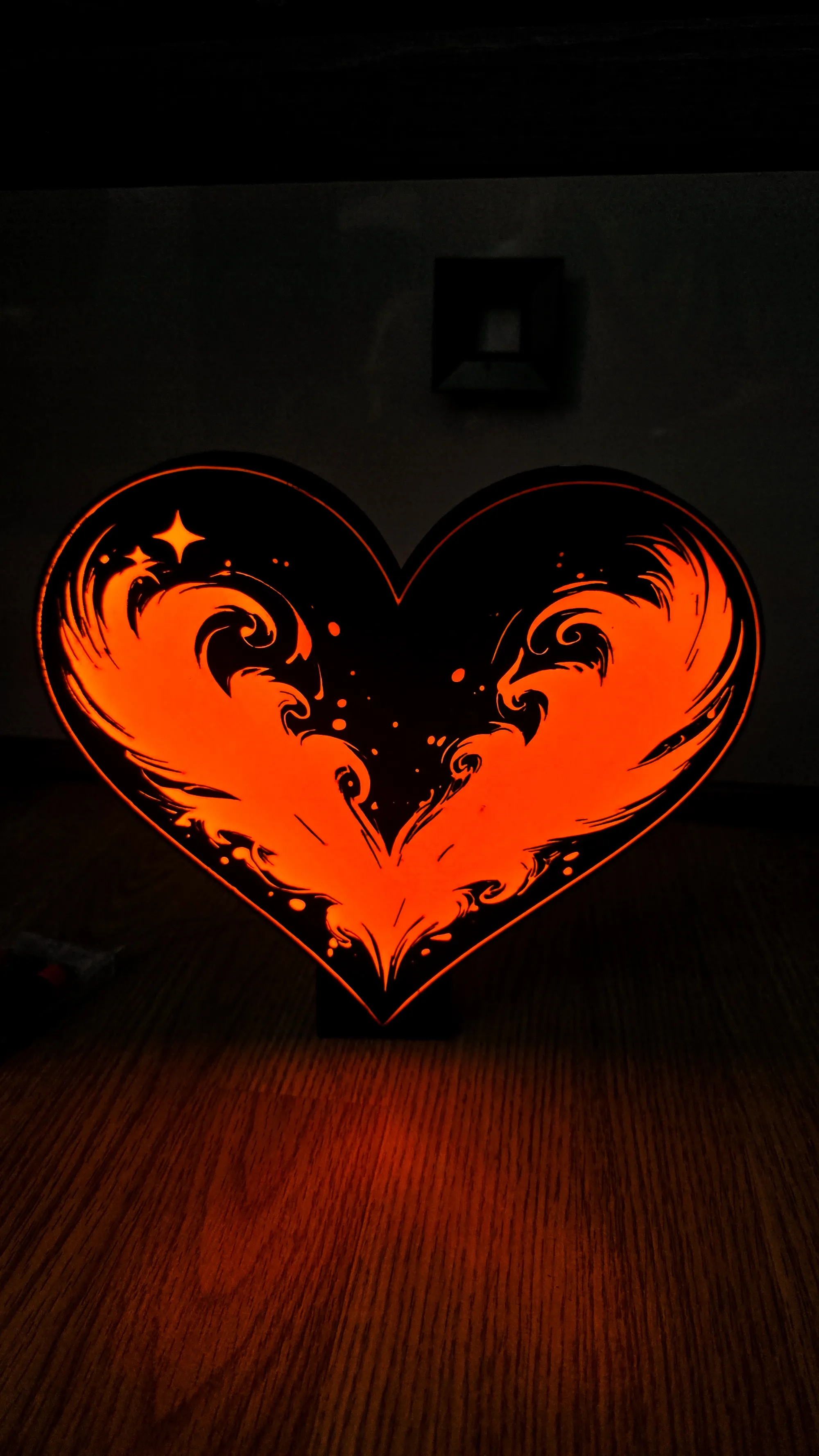 Lampa Inima Black Red