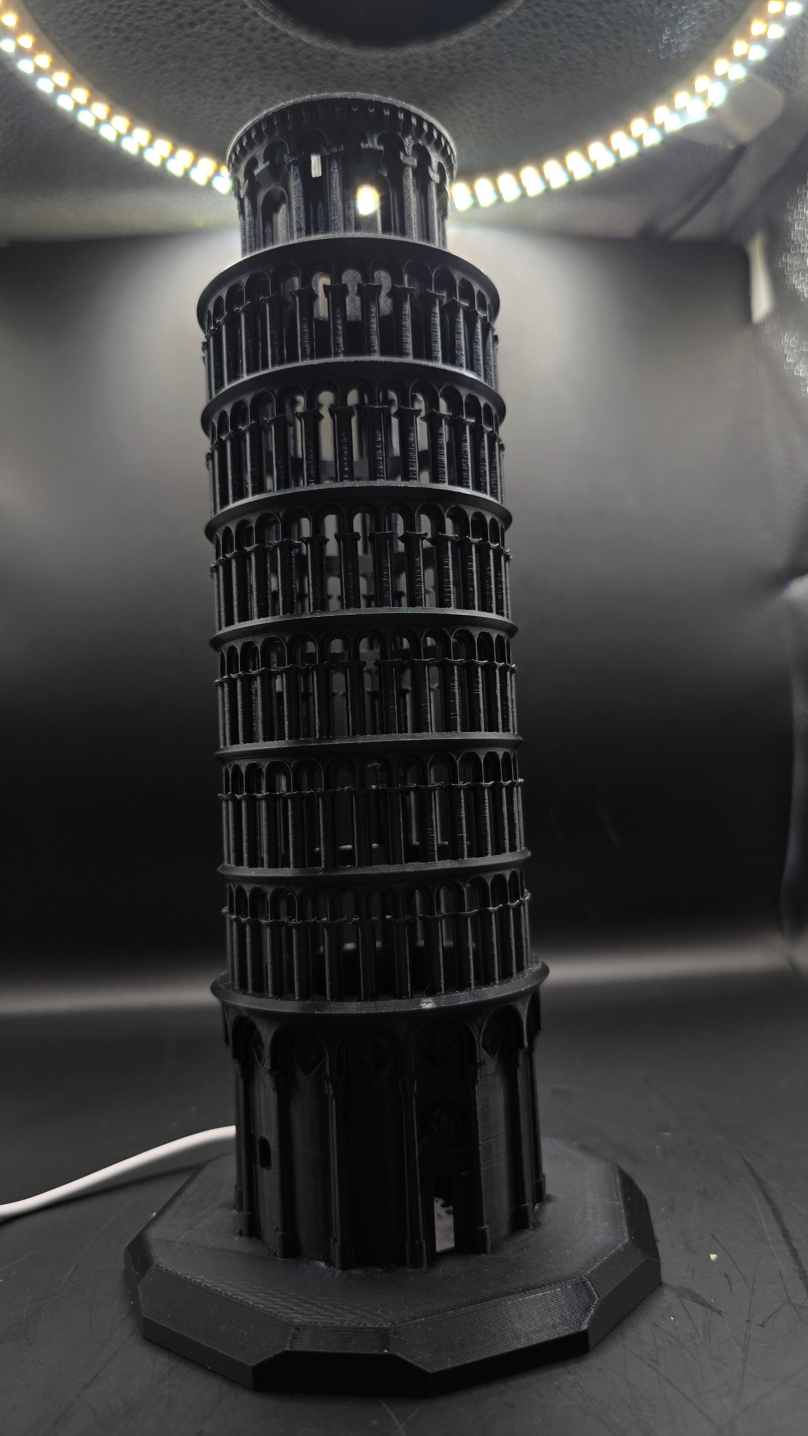 Lampa Turnu Din Pisa