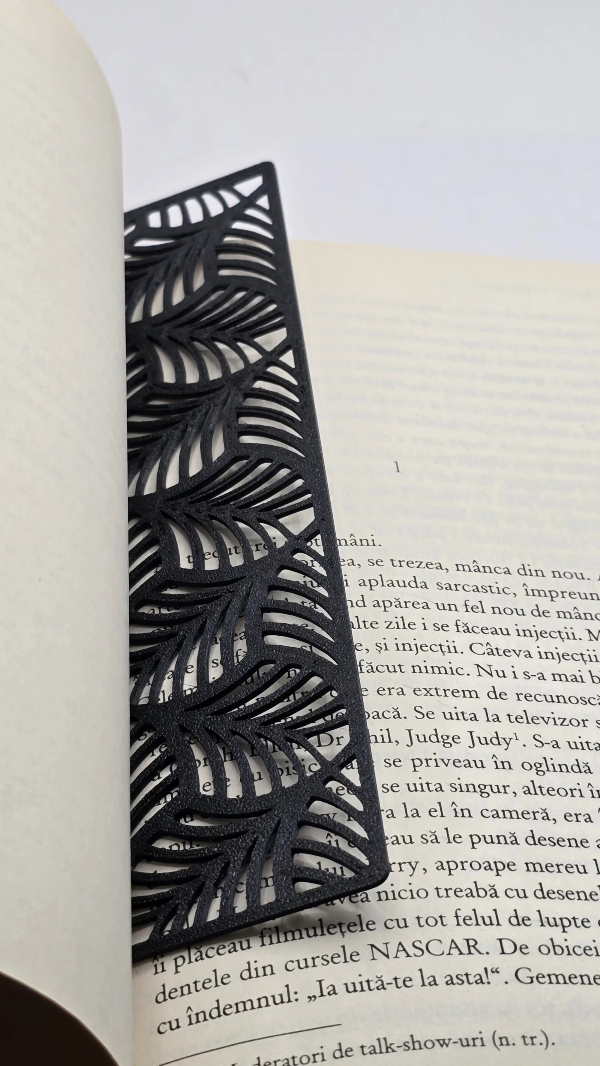 Semn de carte leaf negru